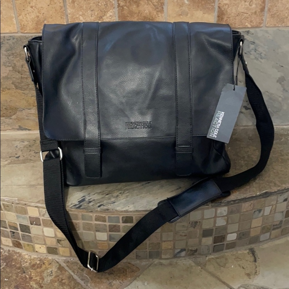 Kenneth Cole Messenger Bag